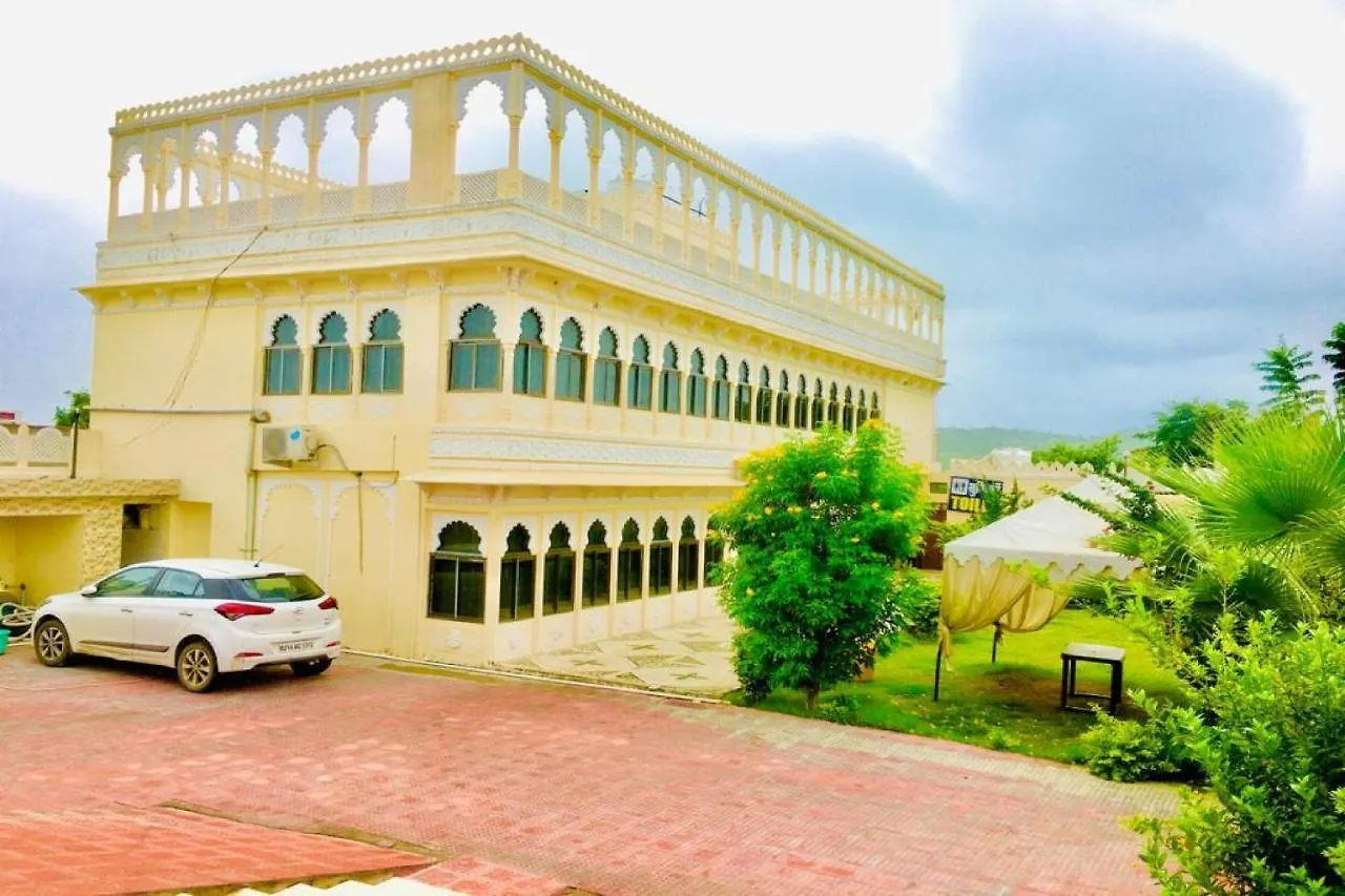 Hotel The Takhatgarh Resort Udajpur